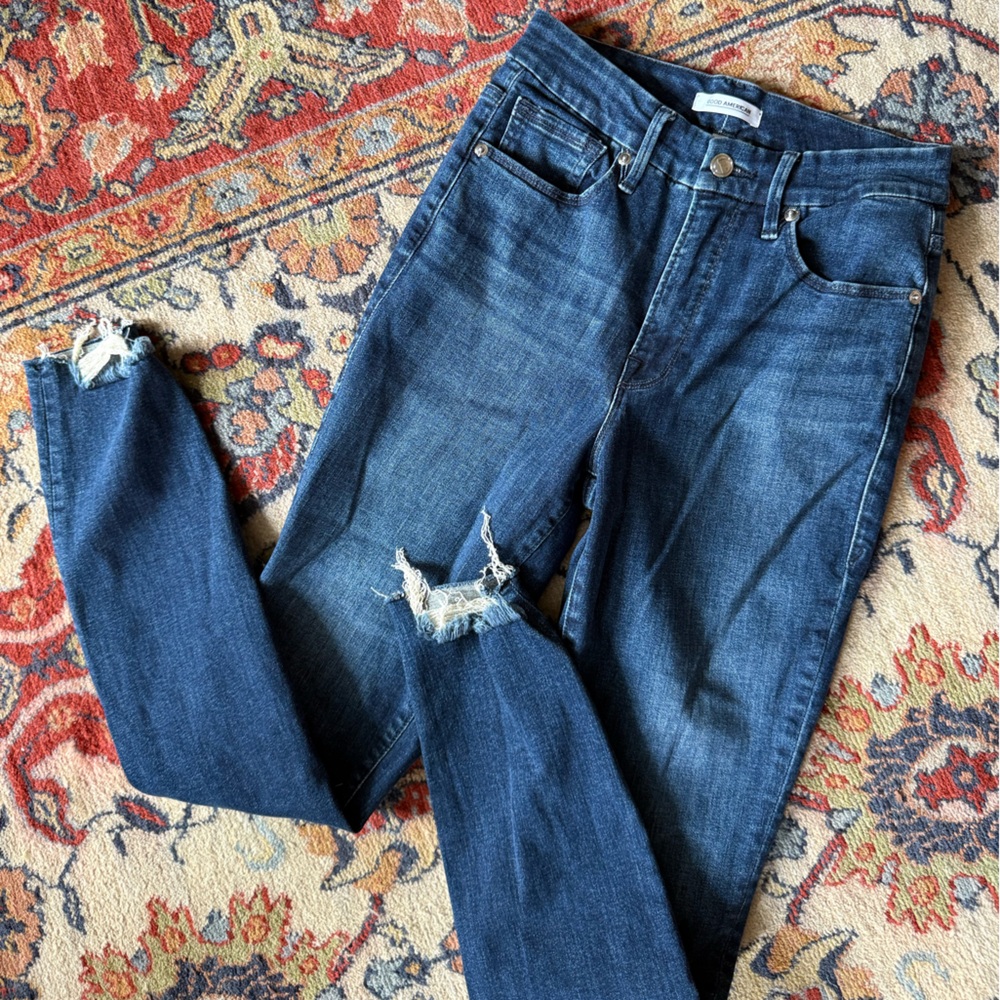 Good American Good Legs Distressed Hem Skinny Jeans